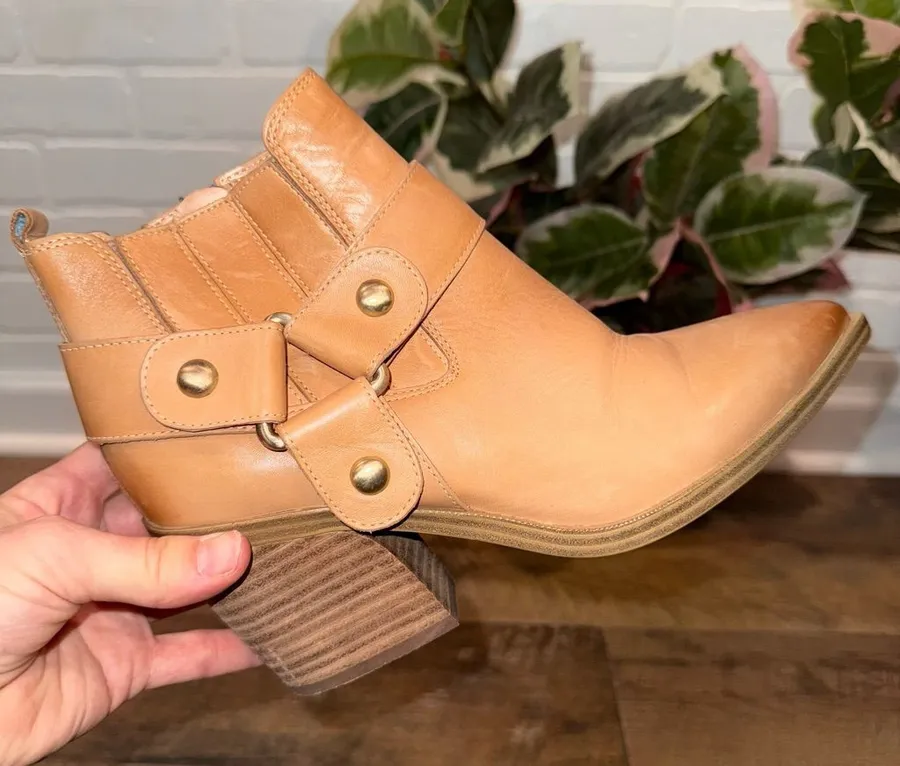 Vince Camuto Berindal Tan Leather Heeled Ankle Booties