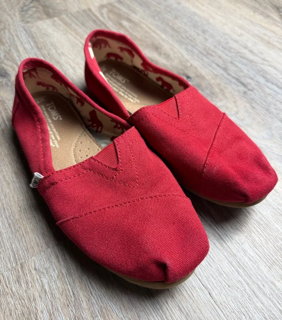 TOMS Classic Red Canvas Alpargata Slip On Shoes Size 7