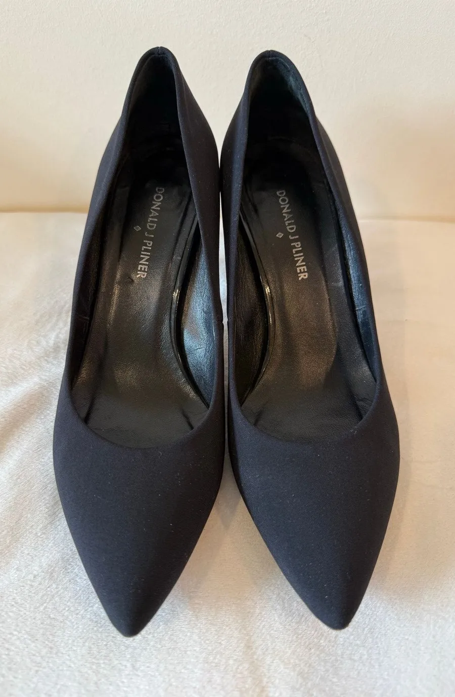 Donald J Pliner Pump Court Heel Women Size 9.5 Black Slip
