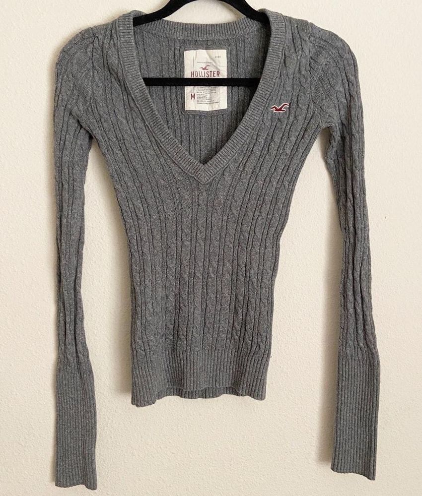 hollister gray sweater