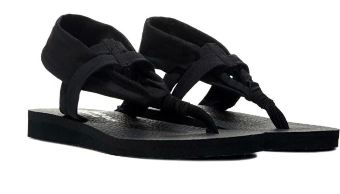 sketcher yoga foam sandals