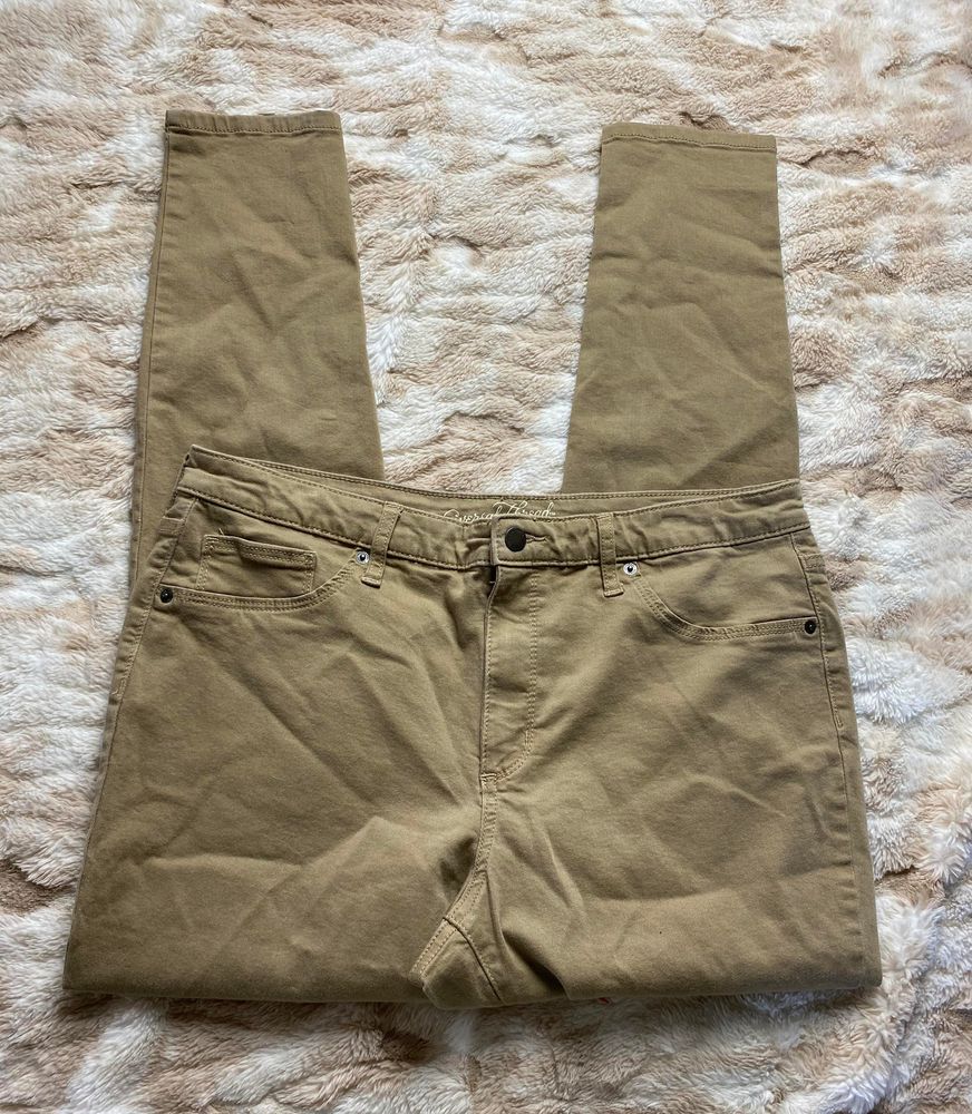 universal thread khaki pants