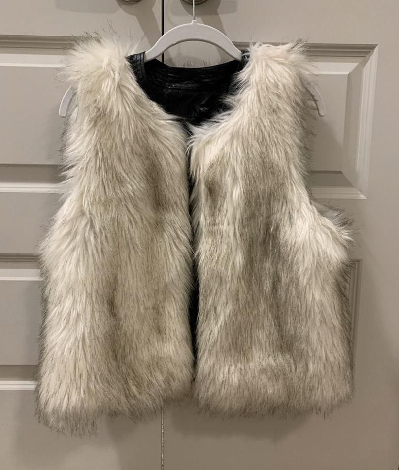 mossimo fur vest