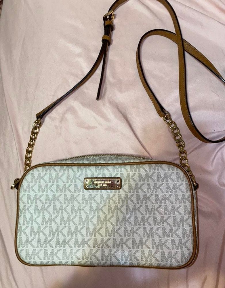 white michael kors crossbody purse