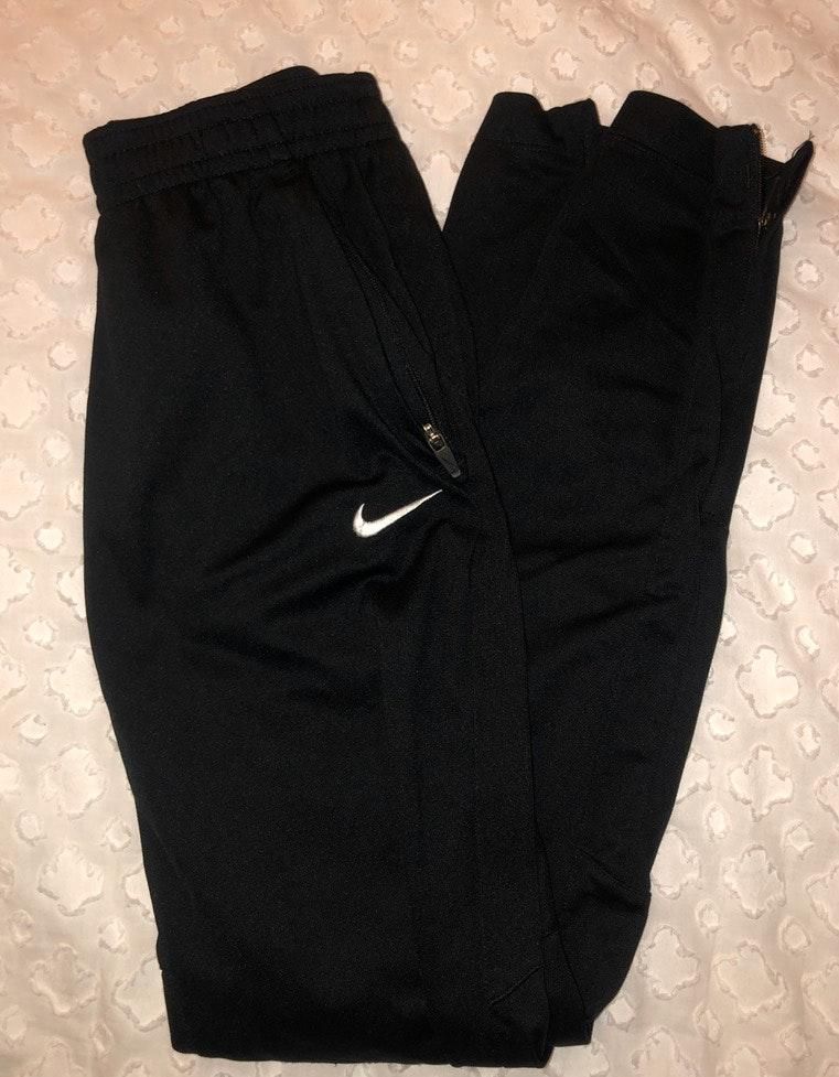 Nike Joggers Women Curtsy