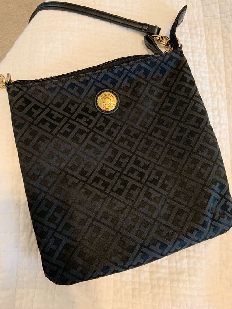 tommy hilfiger black tote