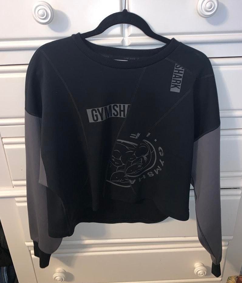 gymshark cropped sweater