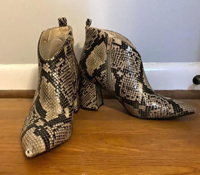 marc fisher retta bootie