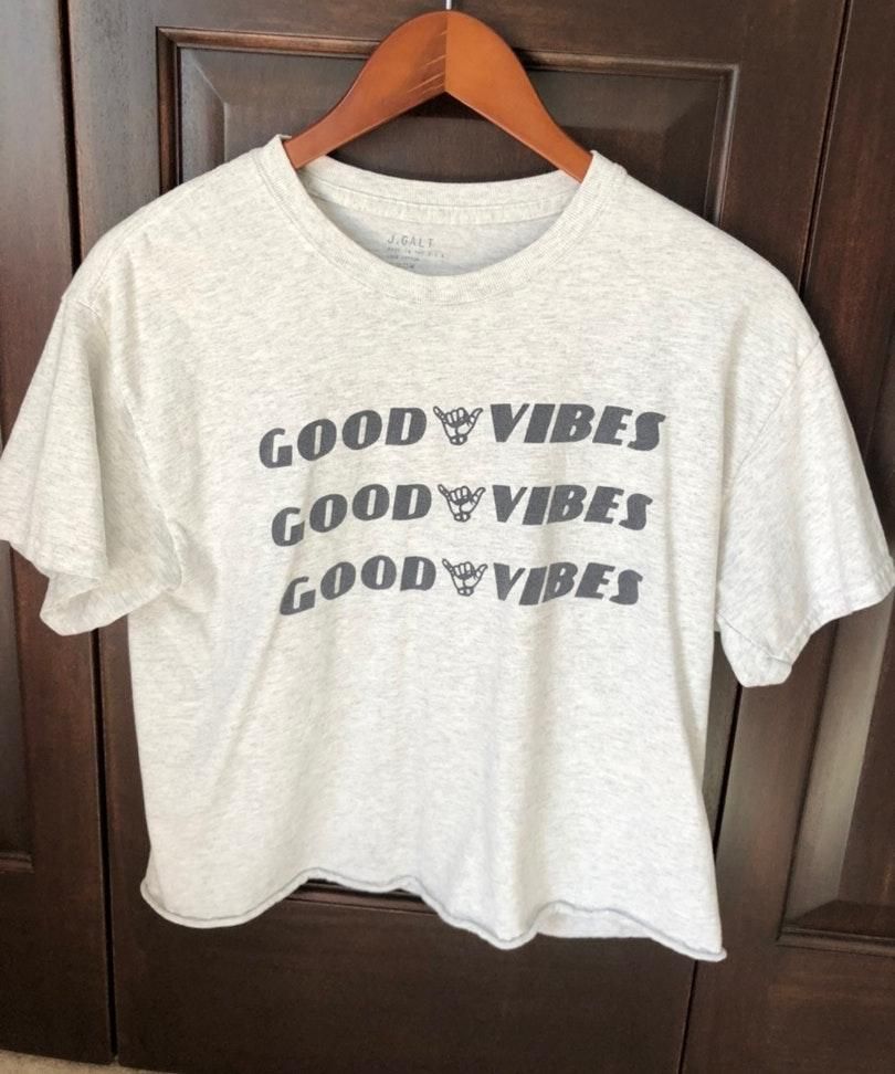 Brandy Melville Good Vibes T Shirt Curtsy