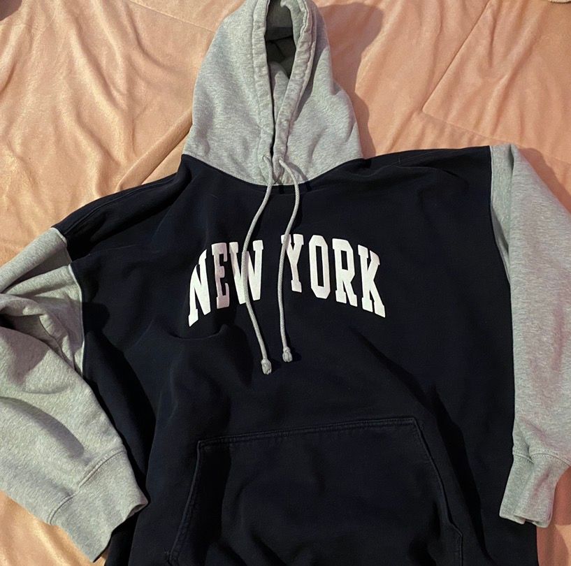 Brandy Melville New York Hoodie Curtsy