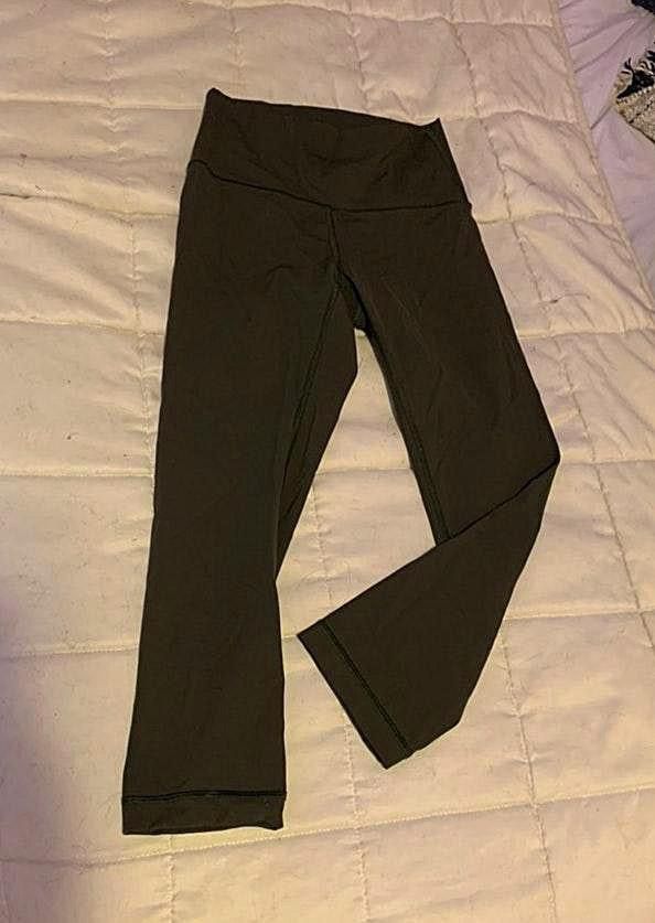 olive green lulu leggings