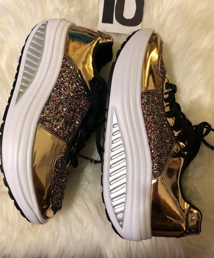 gold shoes size 10