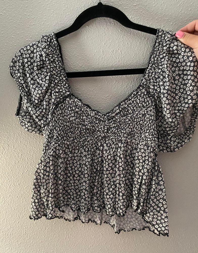 urban outfitters smocked top