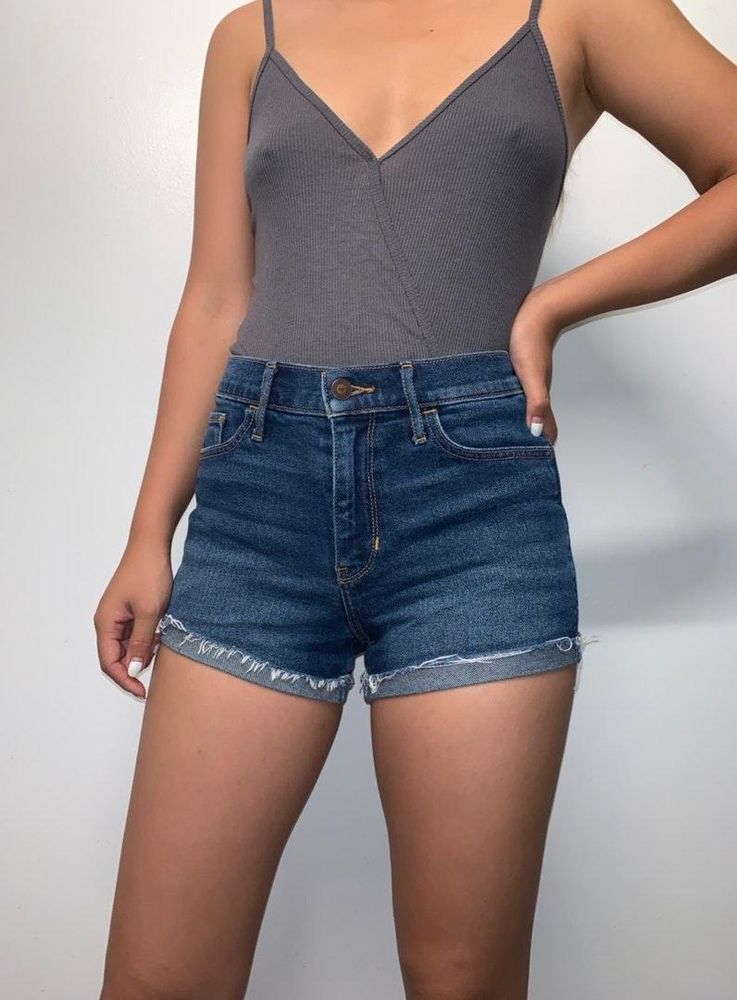 hollister high waisted jean shorts