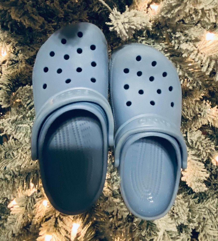 chambray blue crocs
