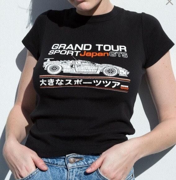 Brandy Melville Grand Tour Japan Top Curtsy