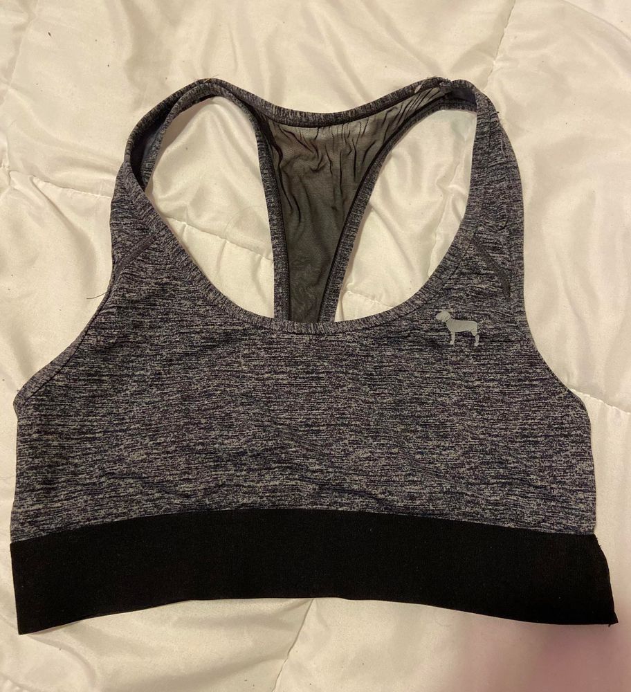 victoria pink sports bra