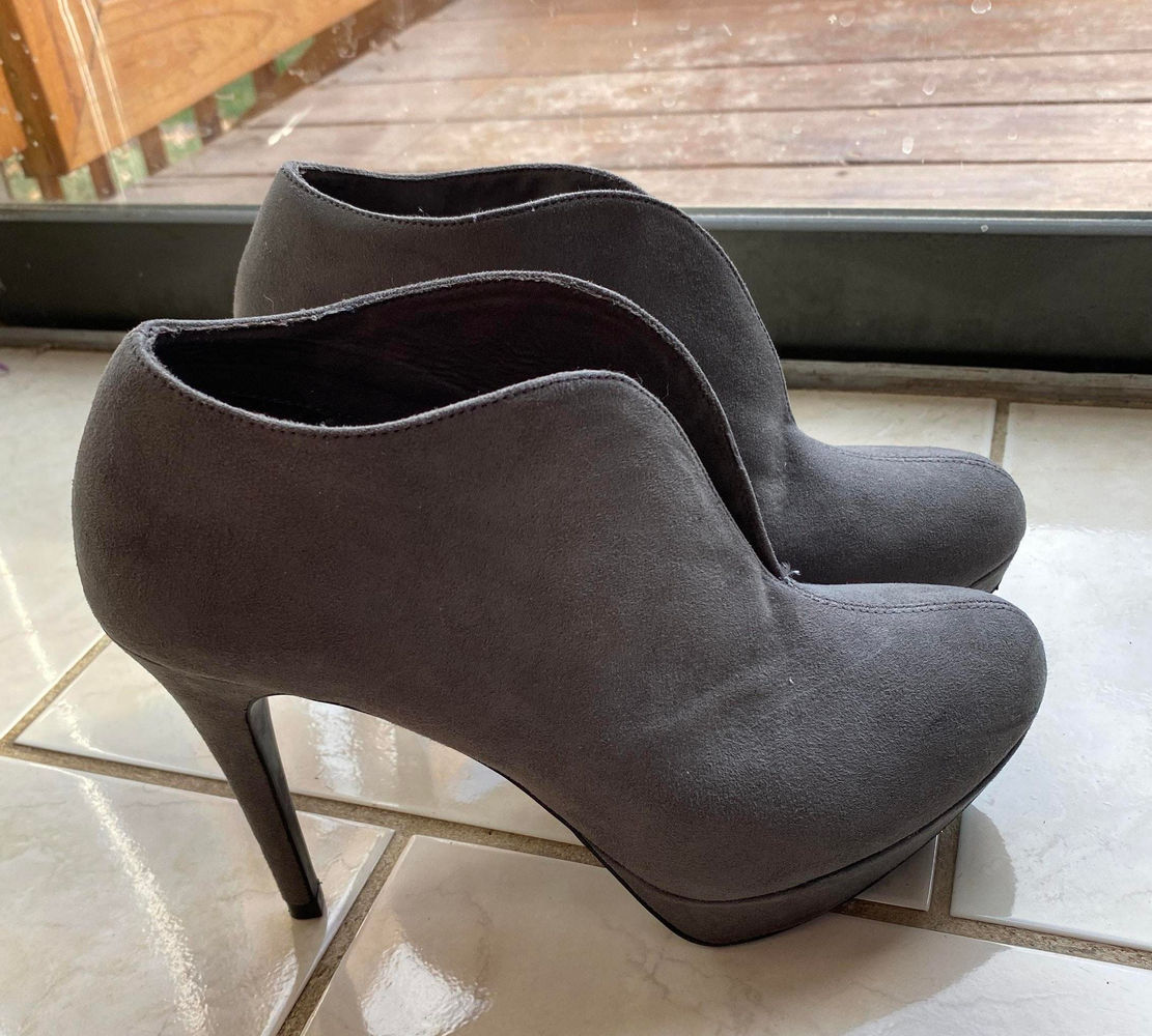 audrey brooke heels