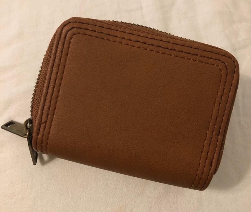 universal thread wallet
