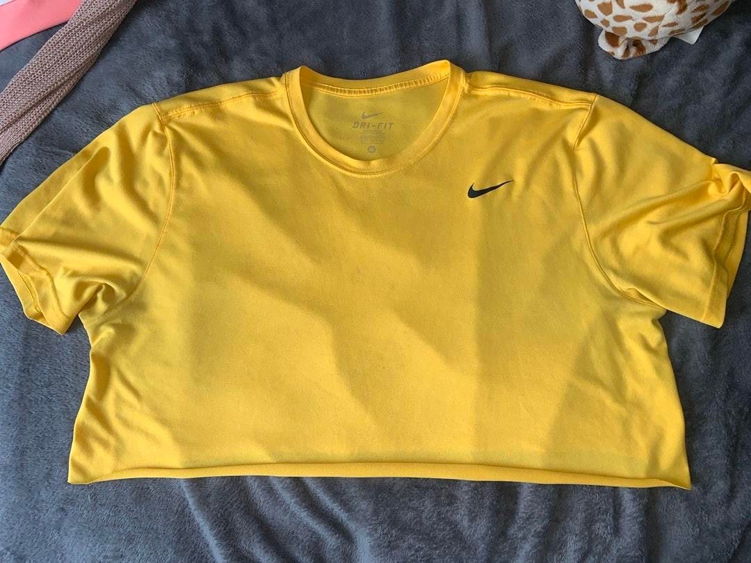 nike yellow tee