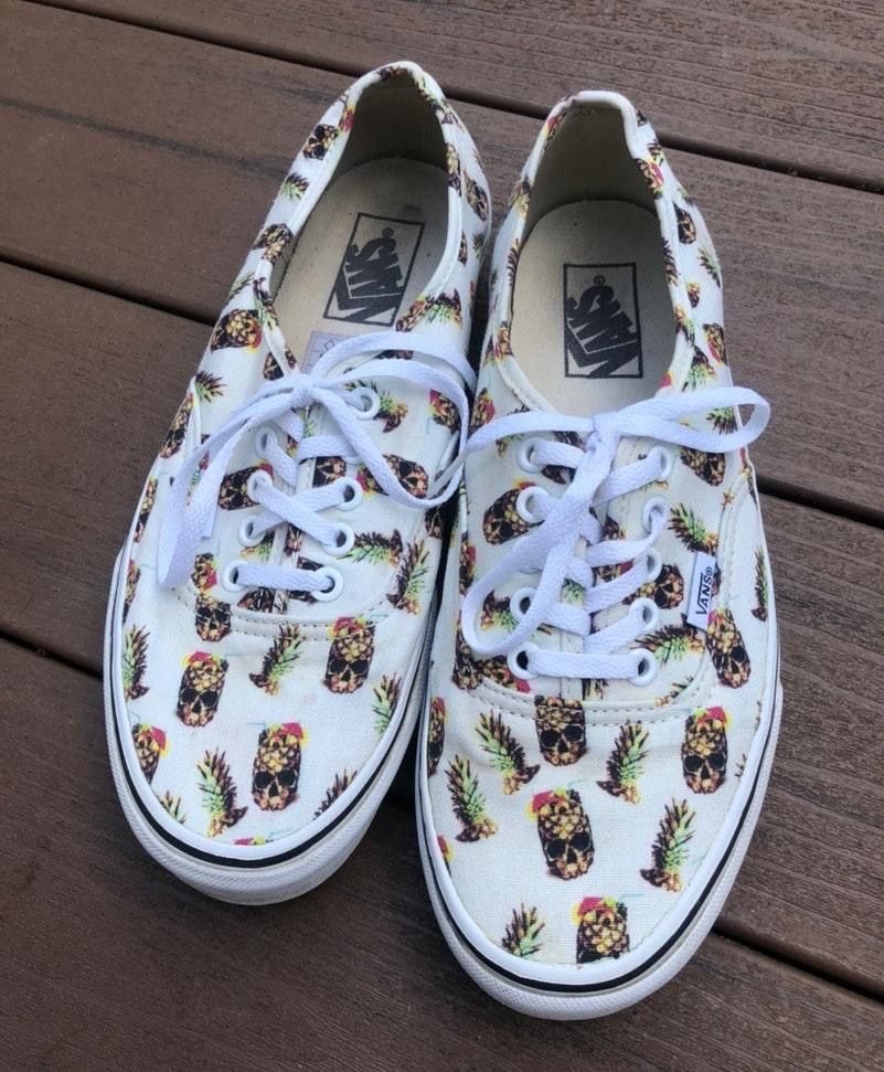 vans pineapple skull