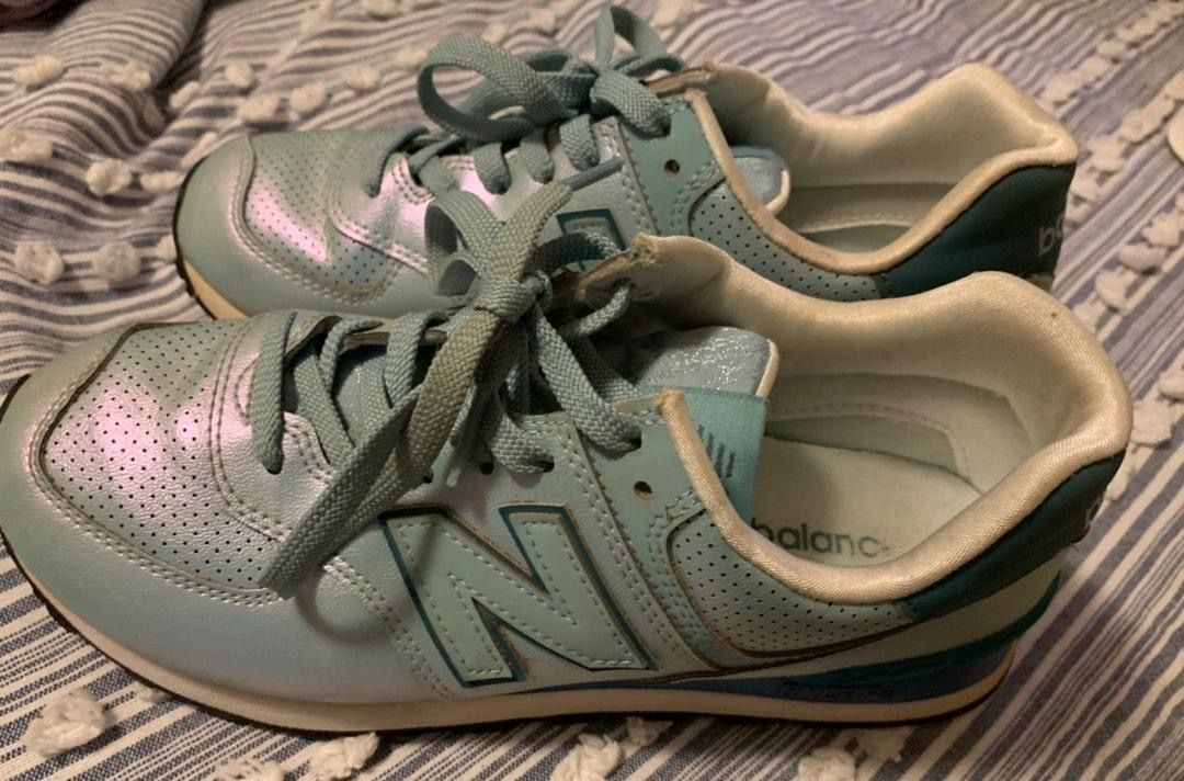 new balance holographic