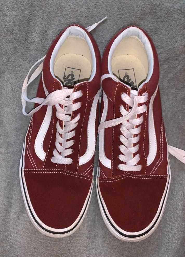 maroon low top vans