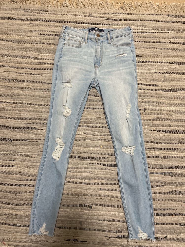 hollister super skinny ripped jeans