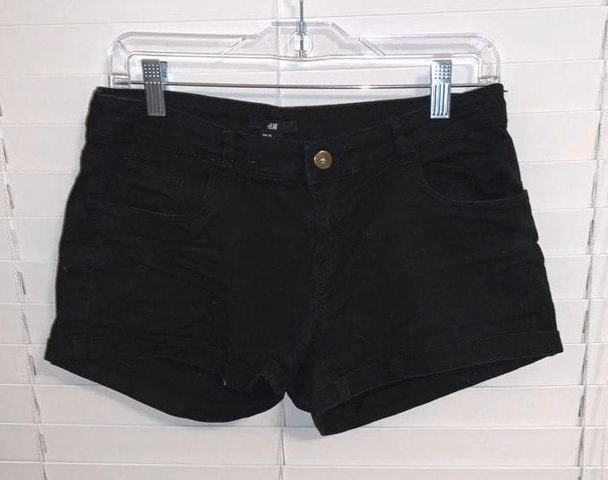 hm black shorts