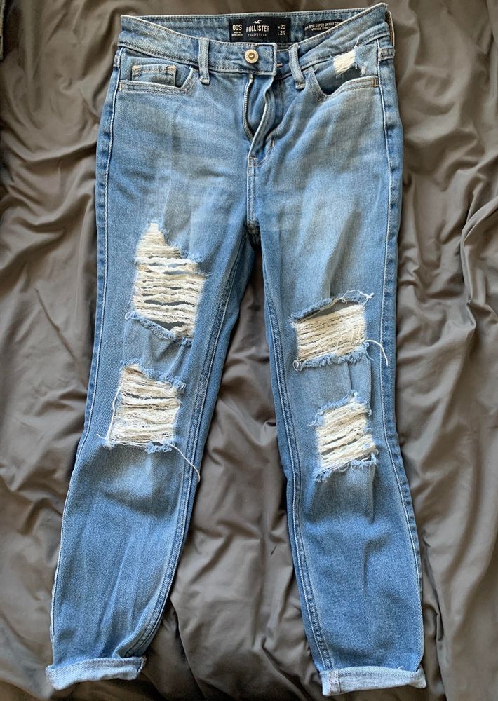hollister ripped jeans