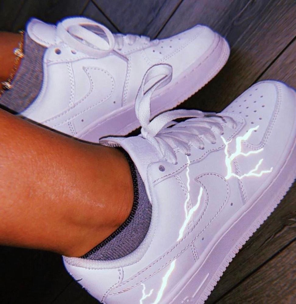 air force 1 lightning strike