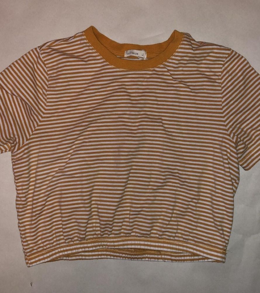 cotton on cropped tee