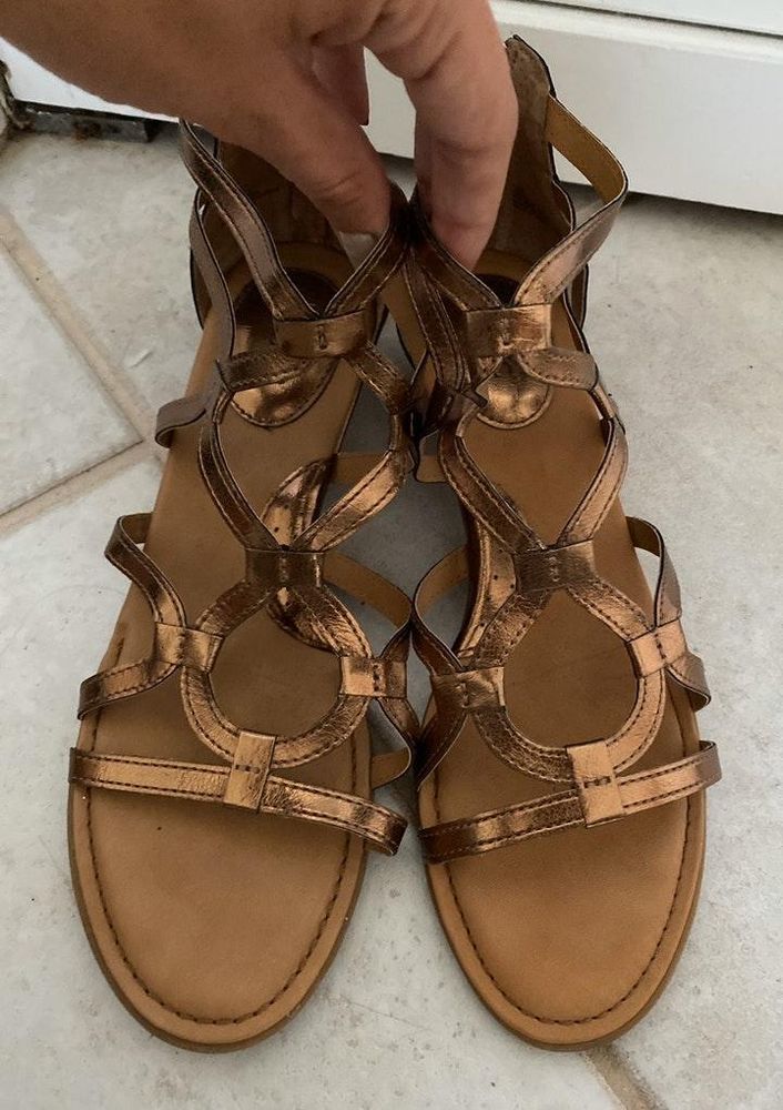 boc sandals