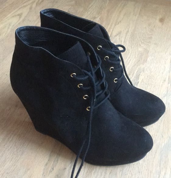 black wedge booties