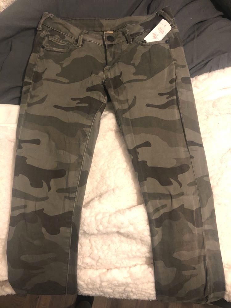 true religion camouflage pants