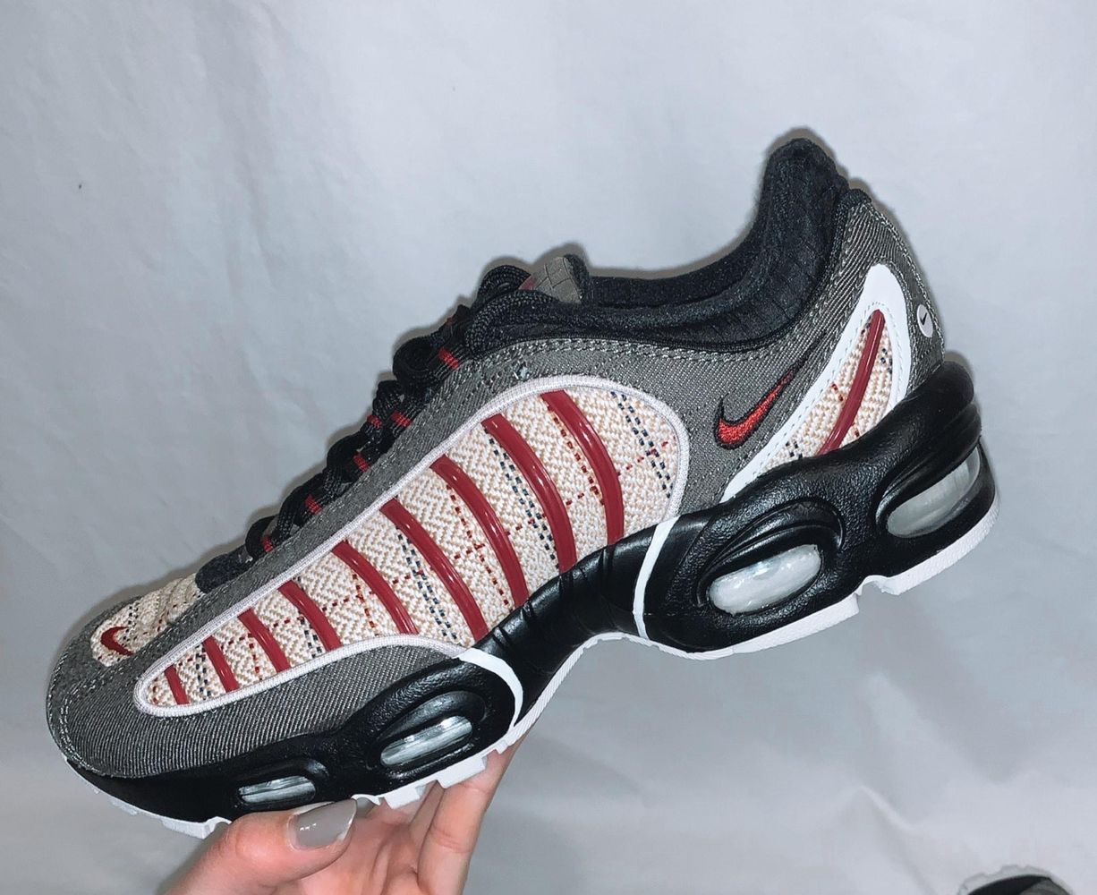 nike tailwind size 7