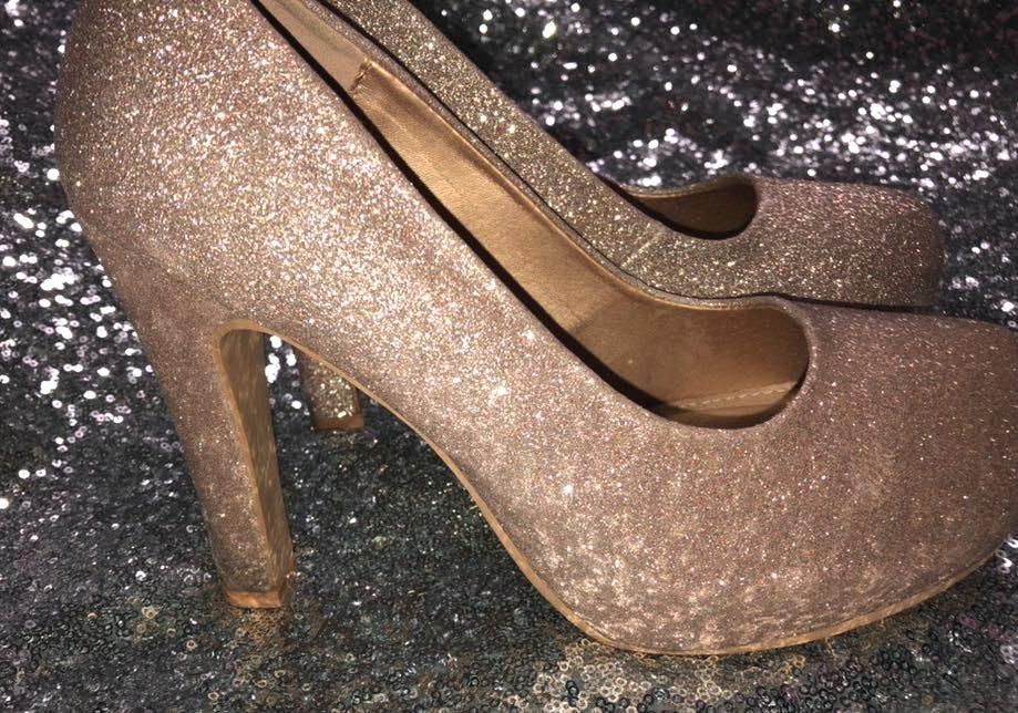 rose gold pump heels