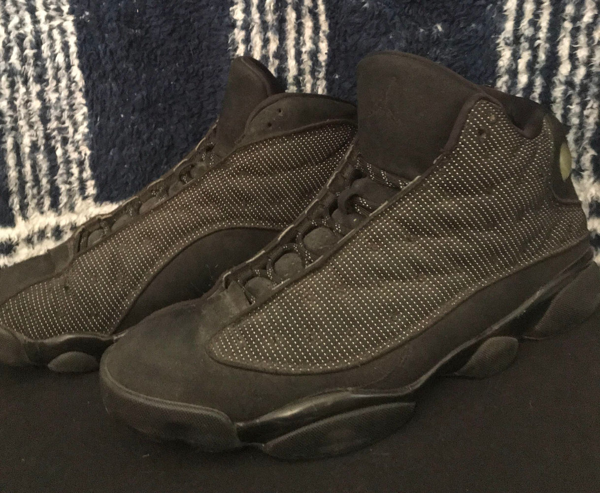 retro 13 black cat