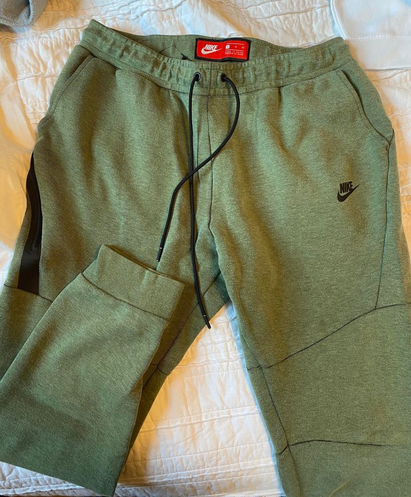 olive green nike sweats