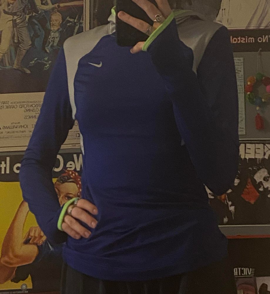 nike athletic long sleeve