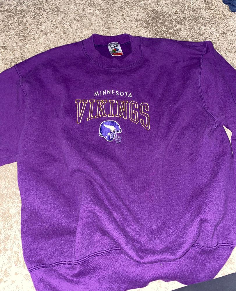 VINTAGE MINNESOTA VIKINGS SWEATSHIRT - ShopperBoard