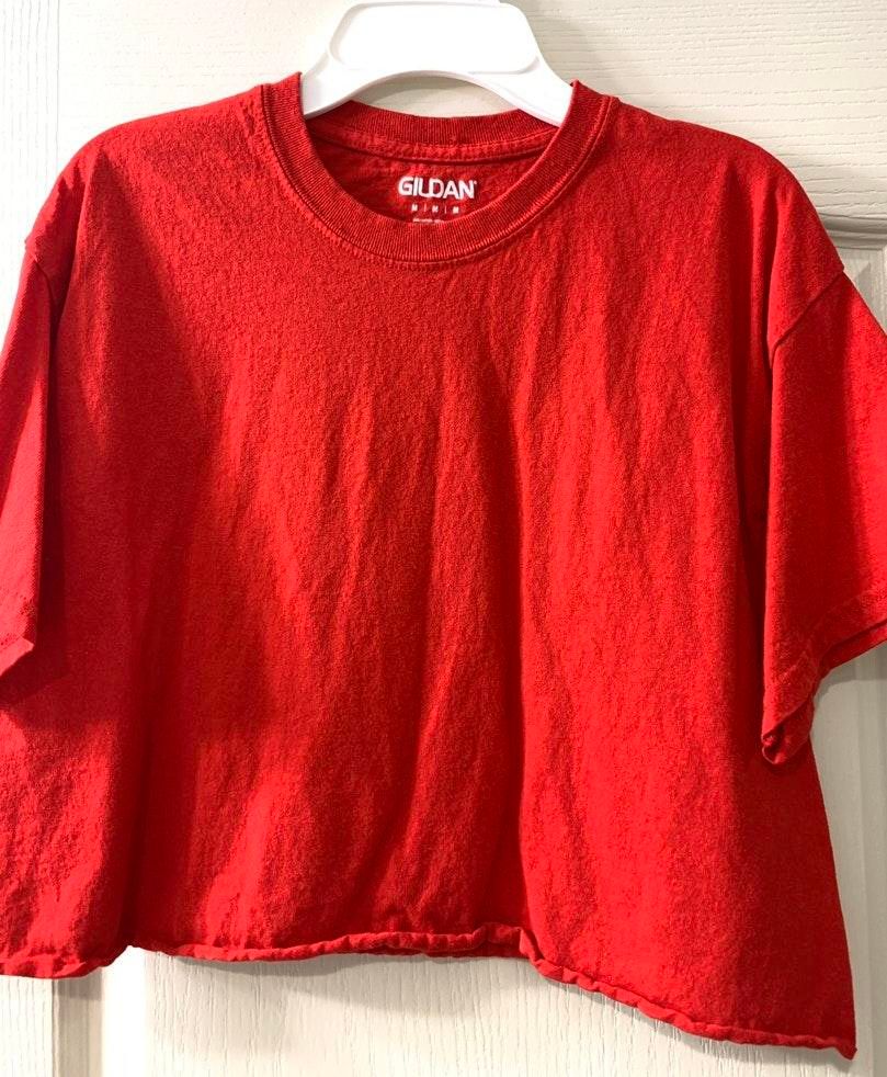cropped red t shirt
