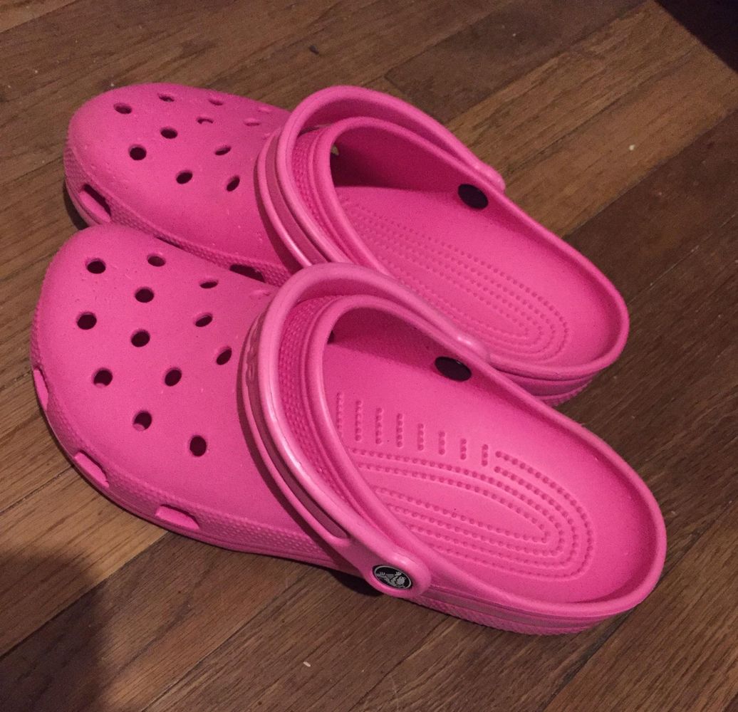 Hot Pink Crocs : Nicki Minaj Wears Hot Pink Crocs With Chanel Charms Popsugar Fashion - Or you