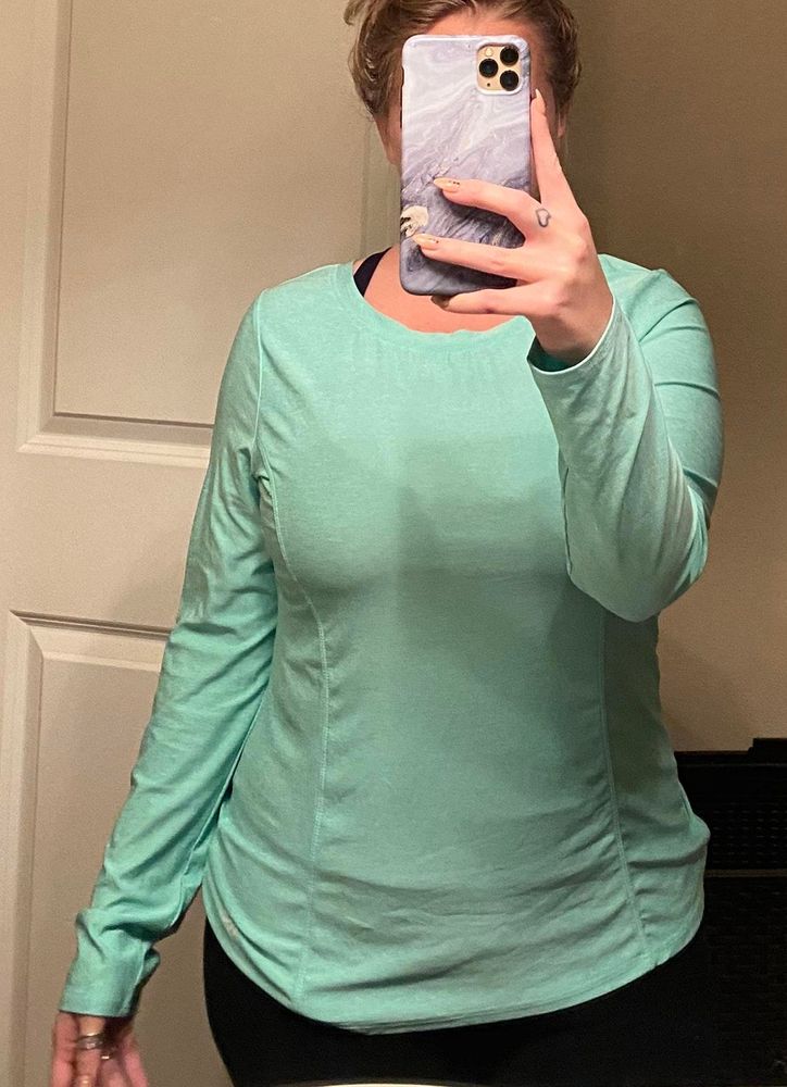 mint green workout top