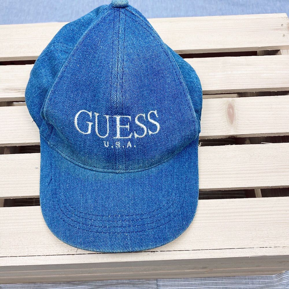 guess snapback