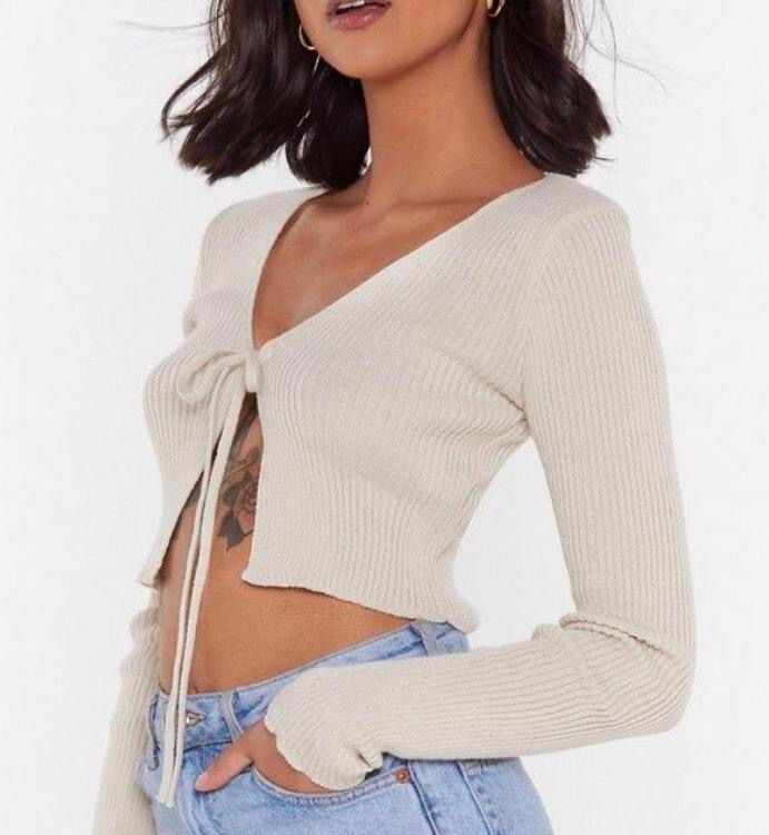 tie r cardigan