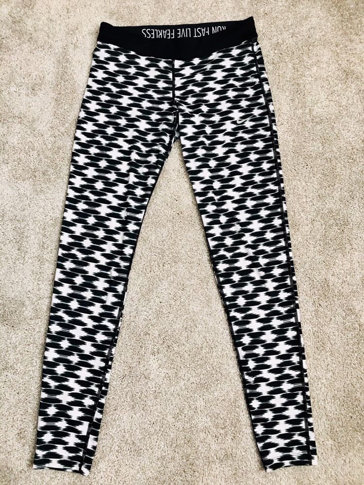 nike run fast live fearless leggings