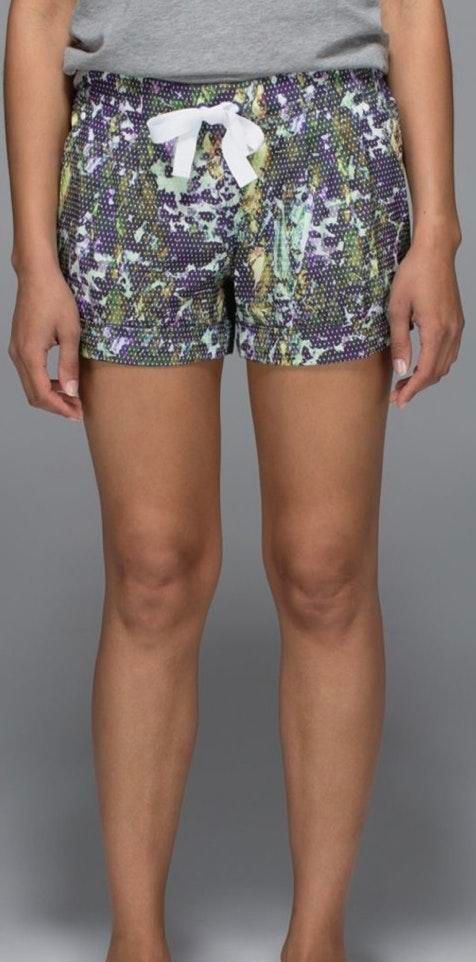 lululemon cuffed shorts