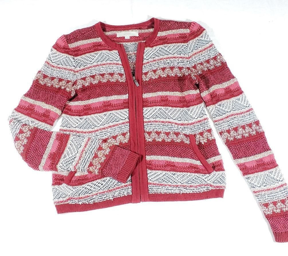 red knitted jacket