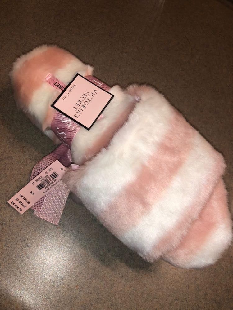 victoria secret fluffy slippers